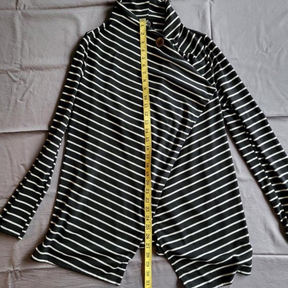 Striped wrap sweater by Bobeau - Picture 5 of 6